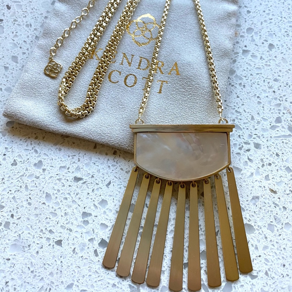 Kendra Scott Ellen Necklace Gold Ivory MOP
